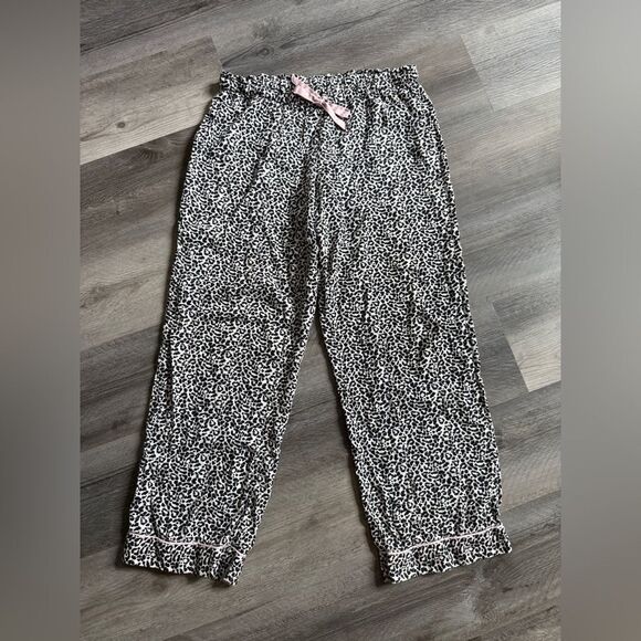 Victoria’s Secret Leopard Pajama Pants Black White Medium Pink Tie - Picture 2 of 11